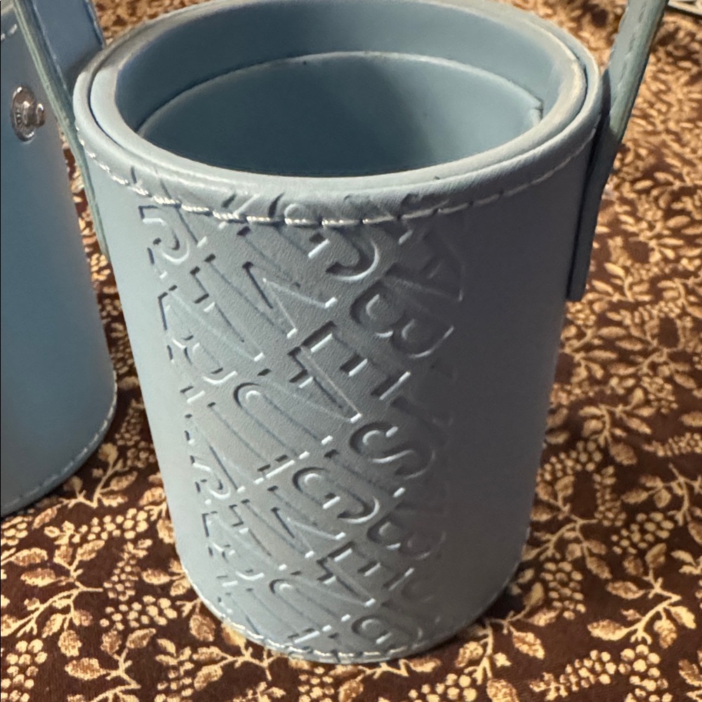 Sigma Beauty Brush CupHolder Sky Blue Embossed Travel Case Sturdy Snaps Together - Picture 5 of 7